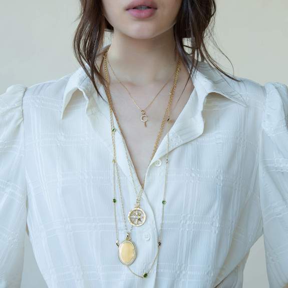 18K Yellow Gold Oval Diamond Locket Necklace
