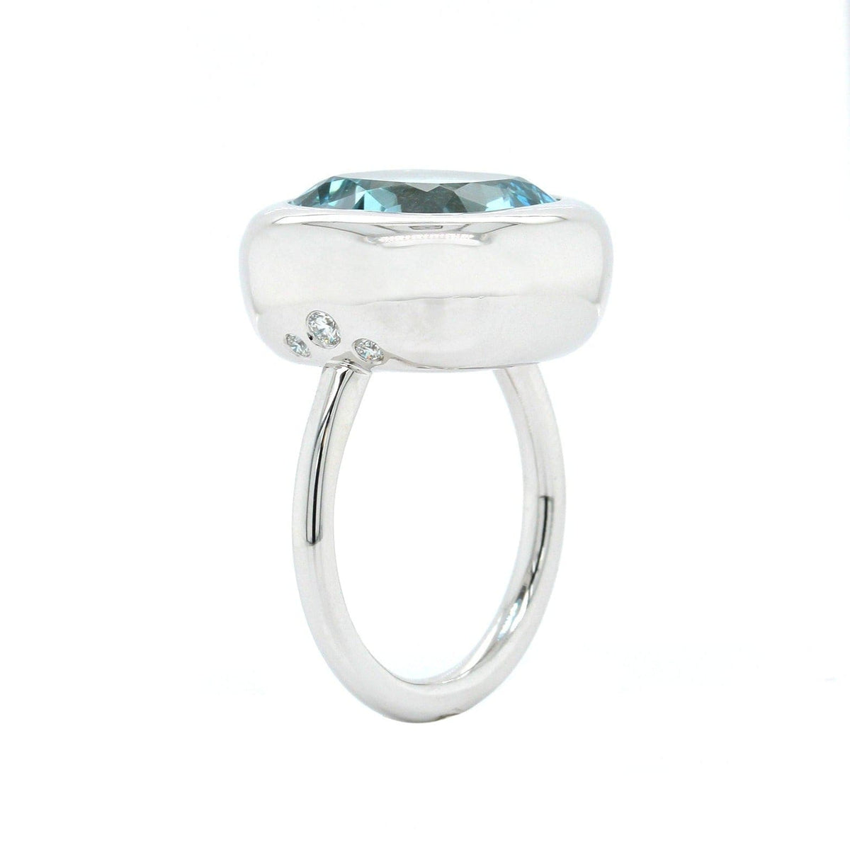 18K White Gold Aquamarine Heavy Bezel Set Ring