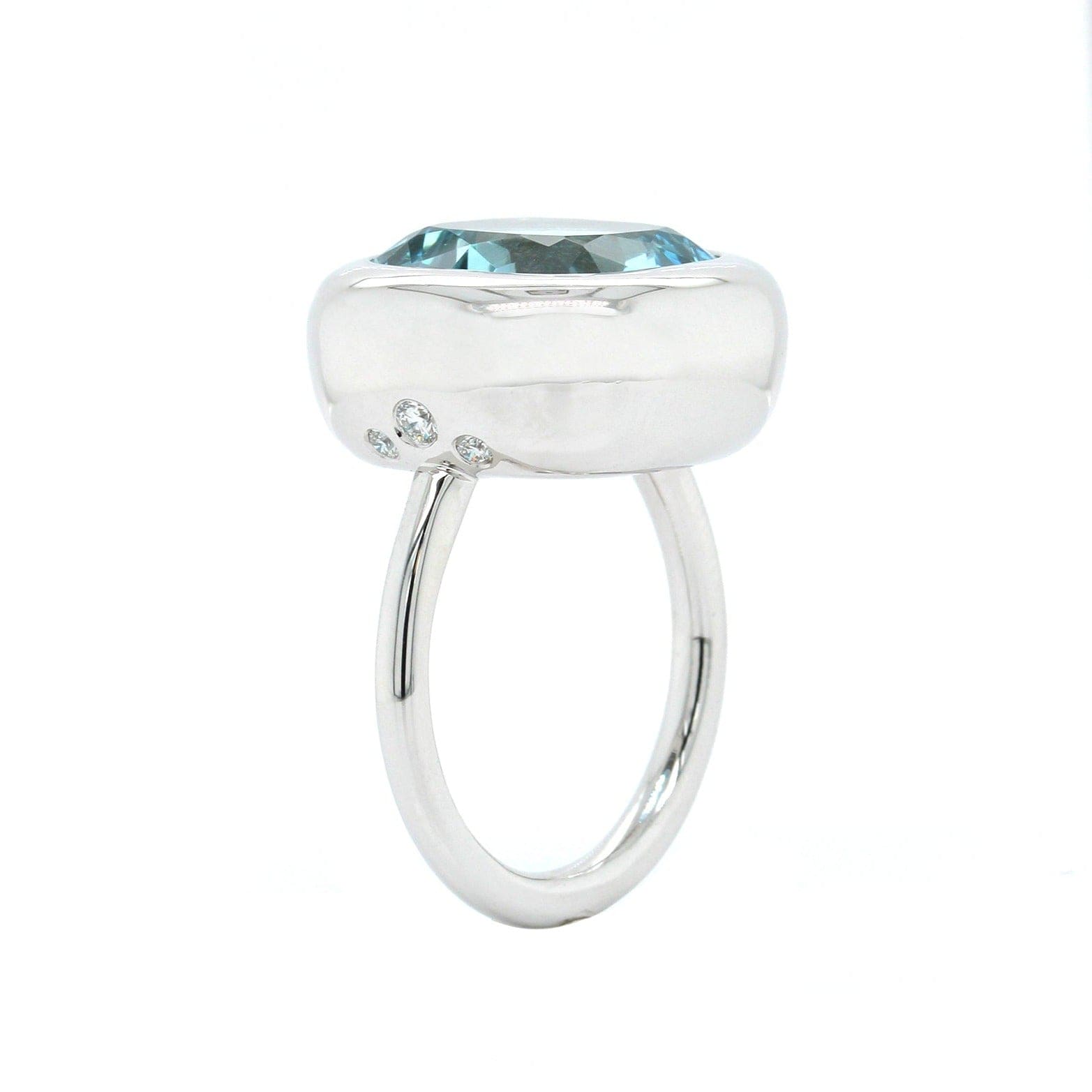 18K White Gold Aquamarine Heavy Bezel Set Ring