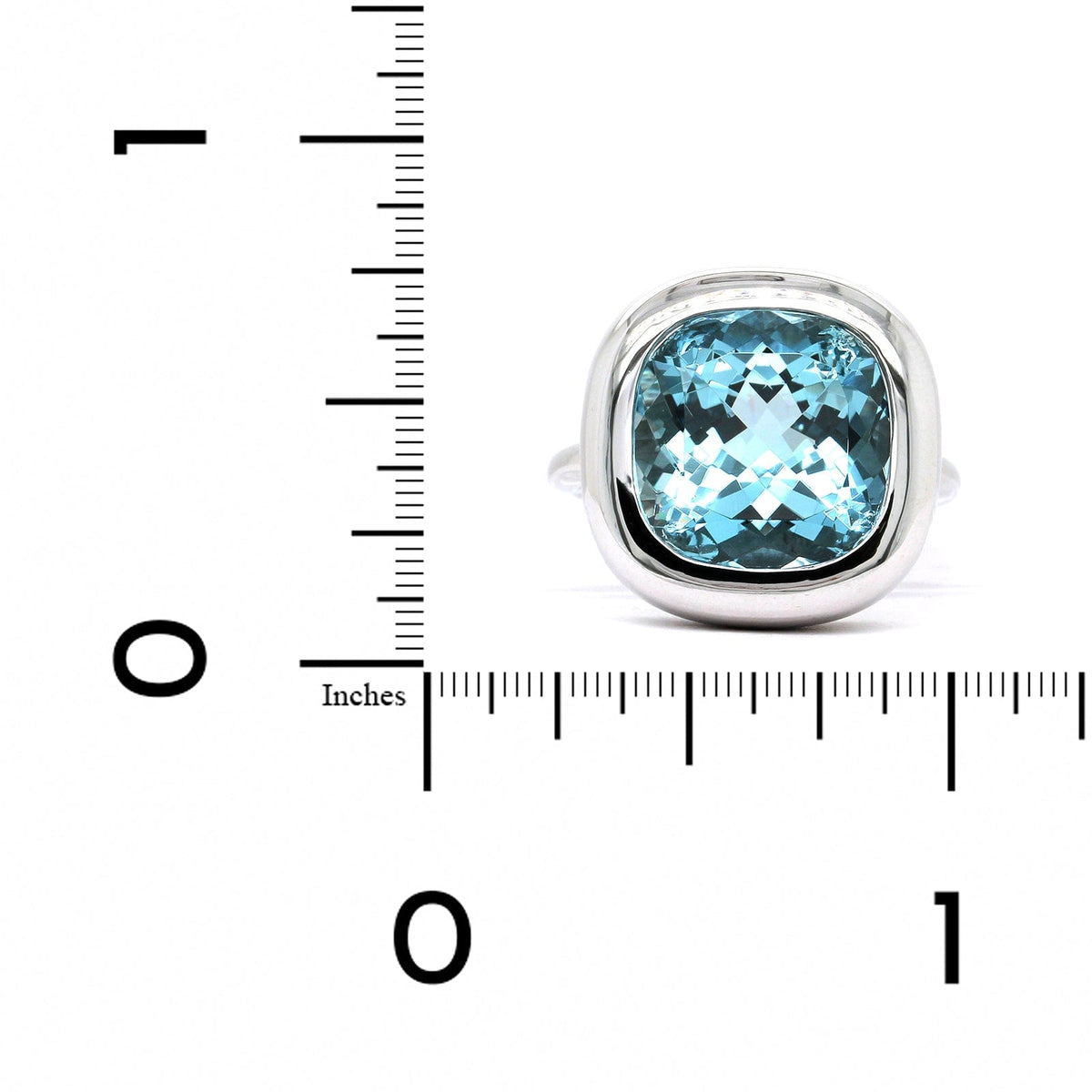 18K White Gold Aquamarine Heavy Bezel Set Ring