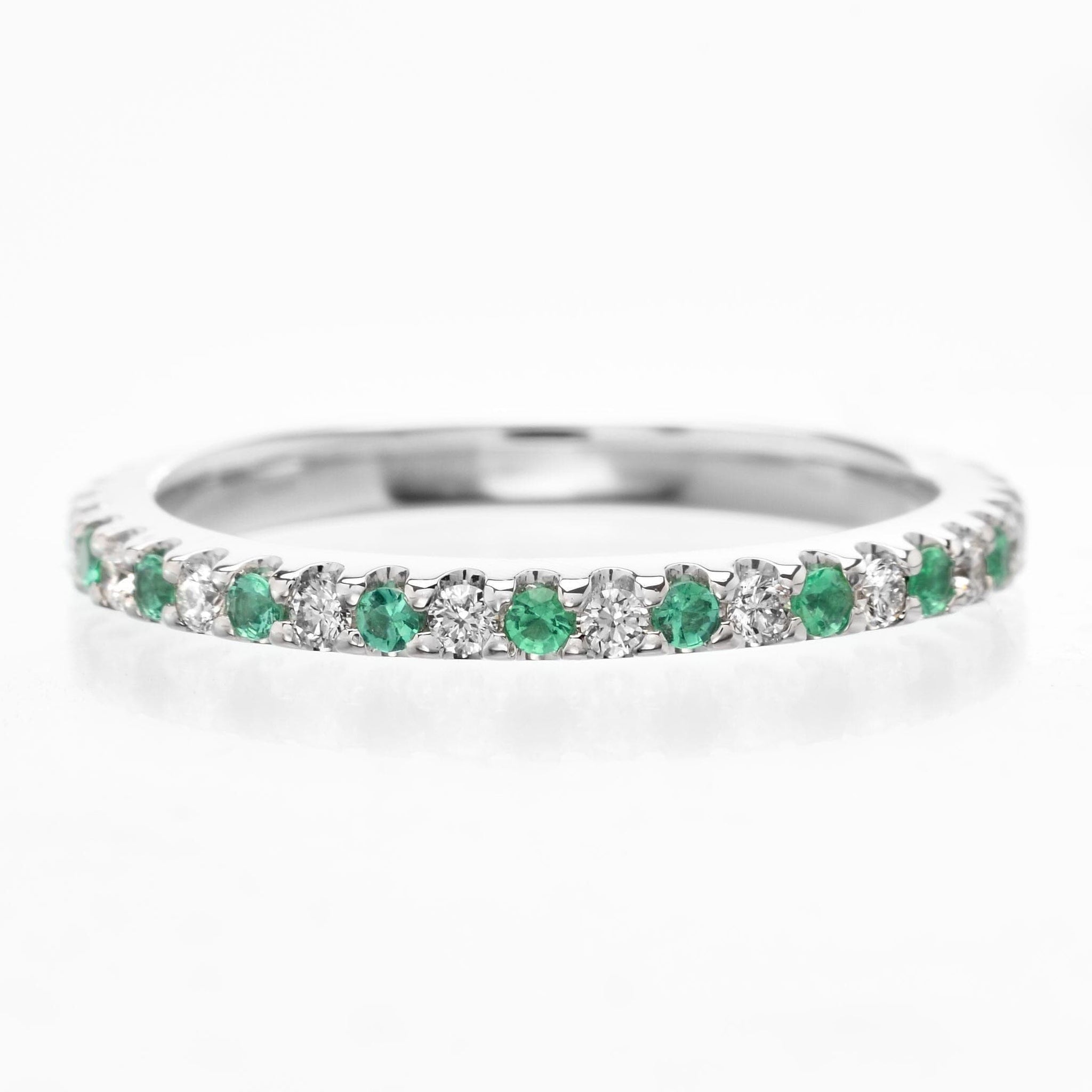 18K White Gold Diamond and Emerald Prong Set Band