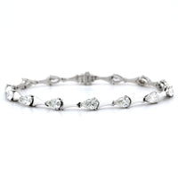 Etho Maria 18K White Gold Pear Shape Diamond White Ceramic Bracelet
