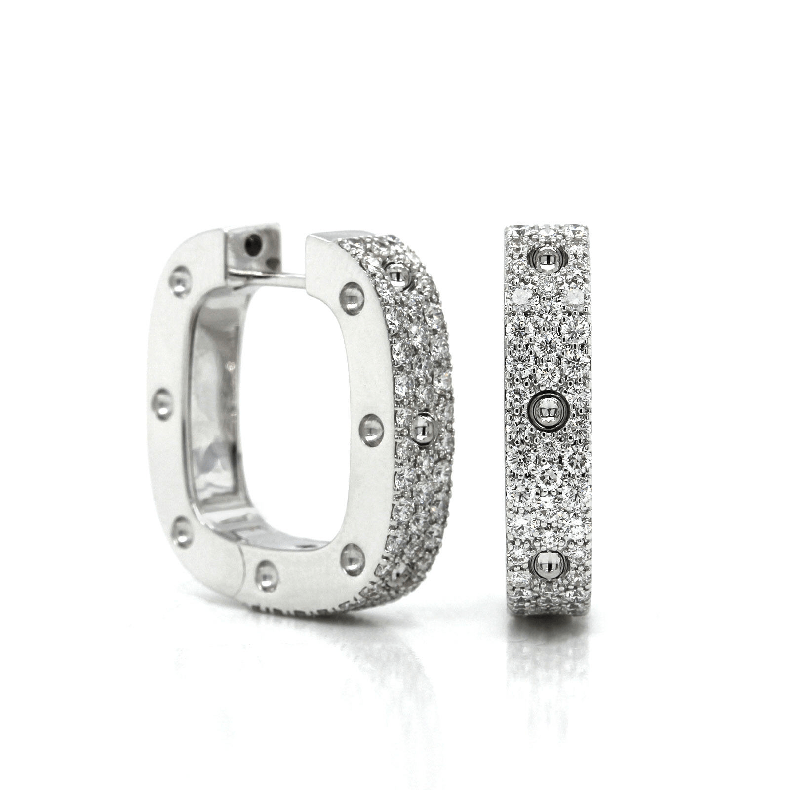 18K White Gold Pois Mois Diamond Huggie Earrings
