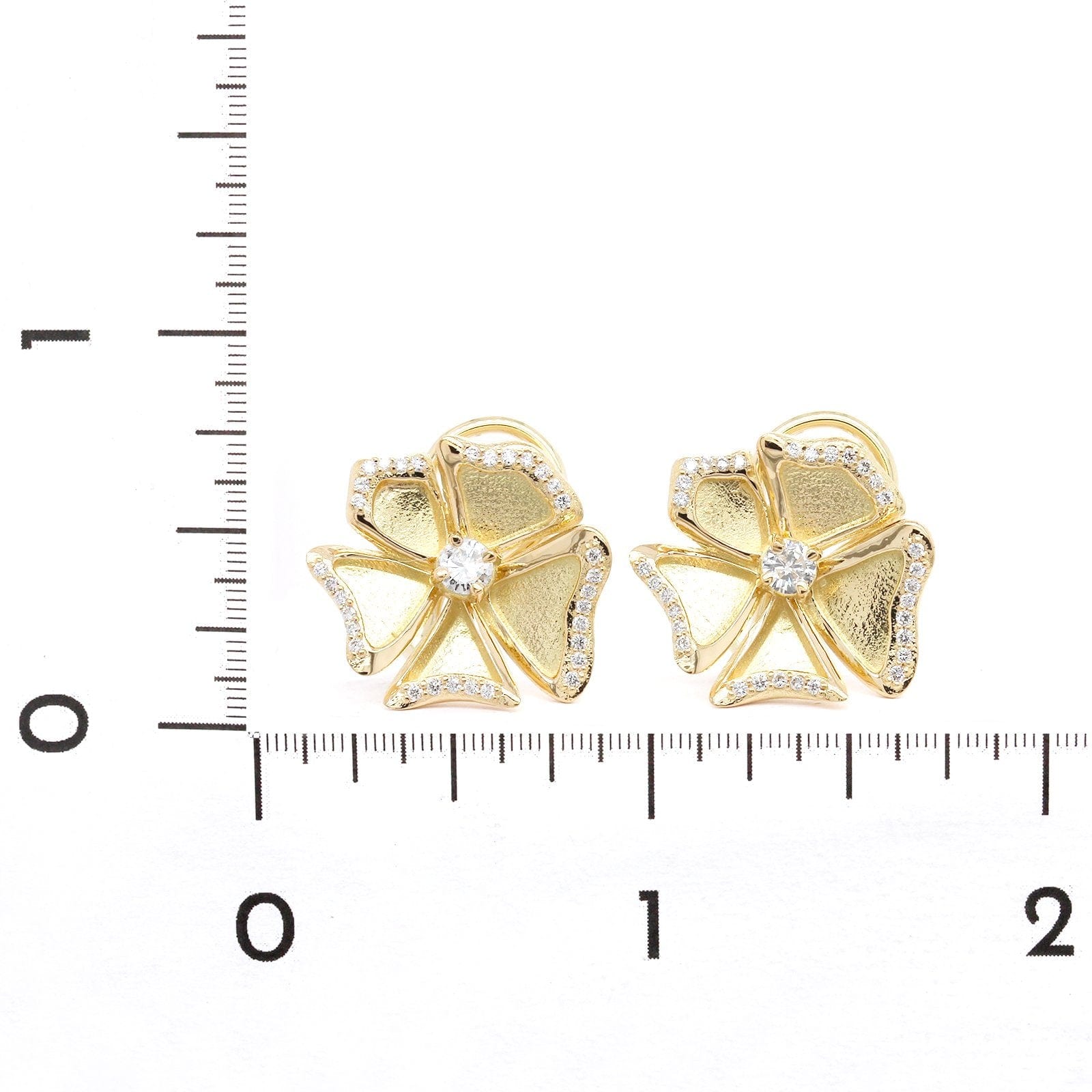 18K Yellow Gold Flower Diamond Stud Earrings