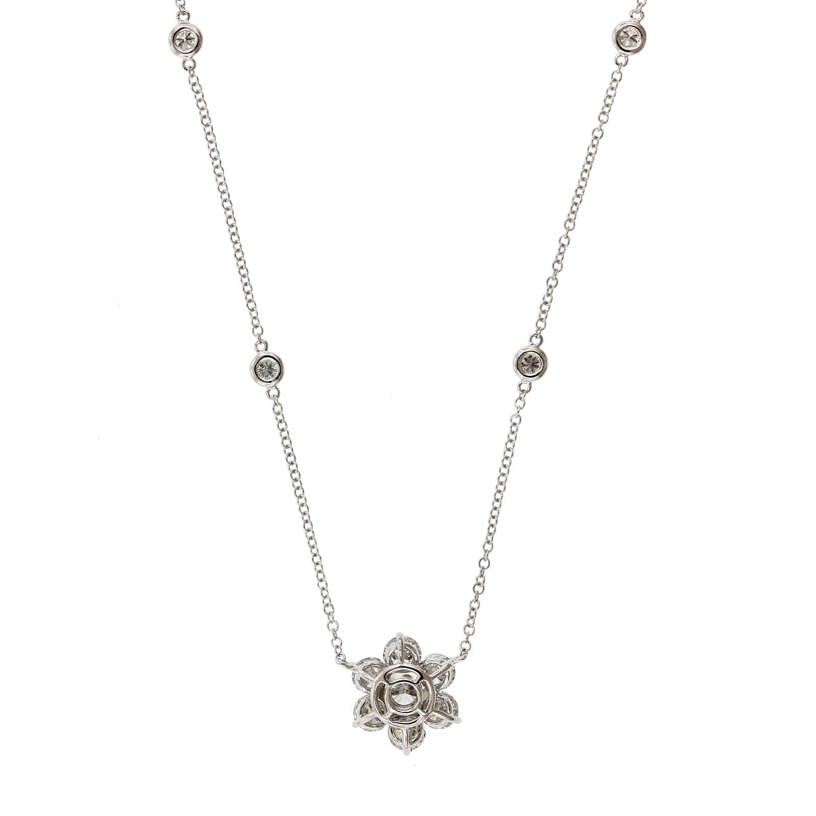 18K White Gold Diamond Flower Pendant
