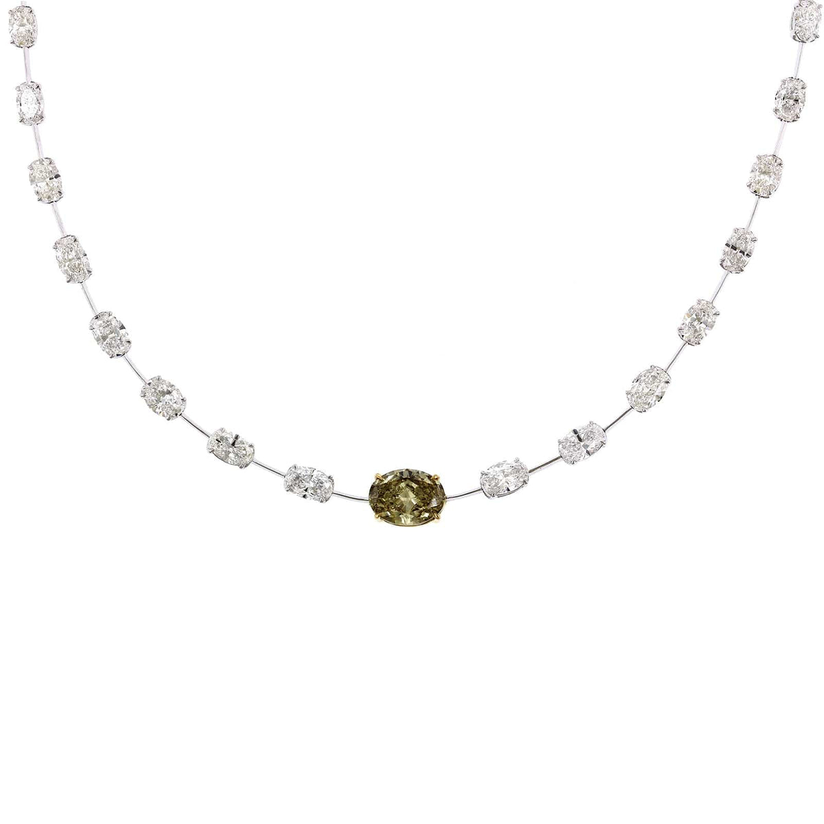 Etho Maria 18K White Gold Oval Diamond Necklace