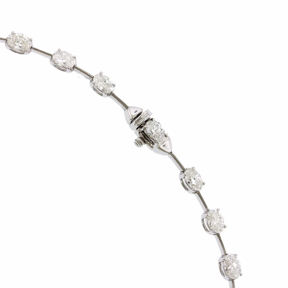 Etho Maria 18K White Gold Oval Diamond Necklace