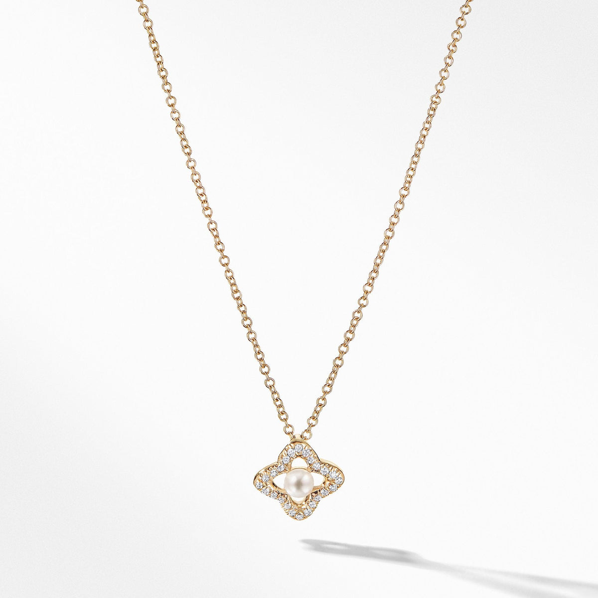 Venetian Quatrefoil® Necklace with Pearl and Diamonds in 18K Gold