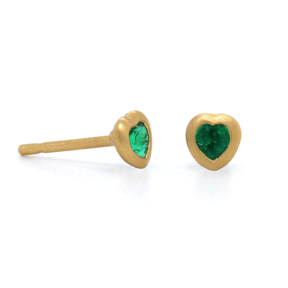 18K Yellow Gold Heart Shaped Emerald Stud Earrings