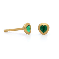 18K Yellow Gold Heart Shaped Emerald Stud Earrings