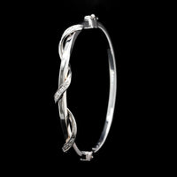 18K White Gold Estate Diamond Bangle