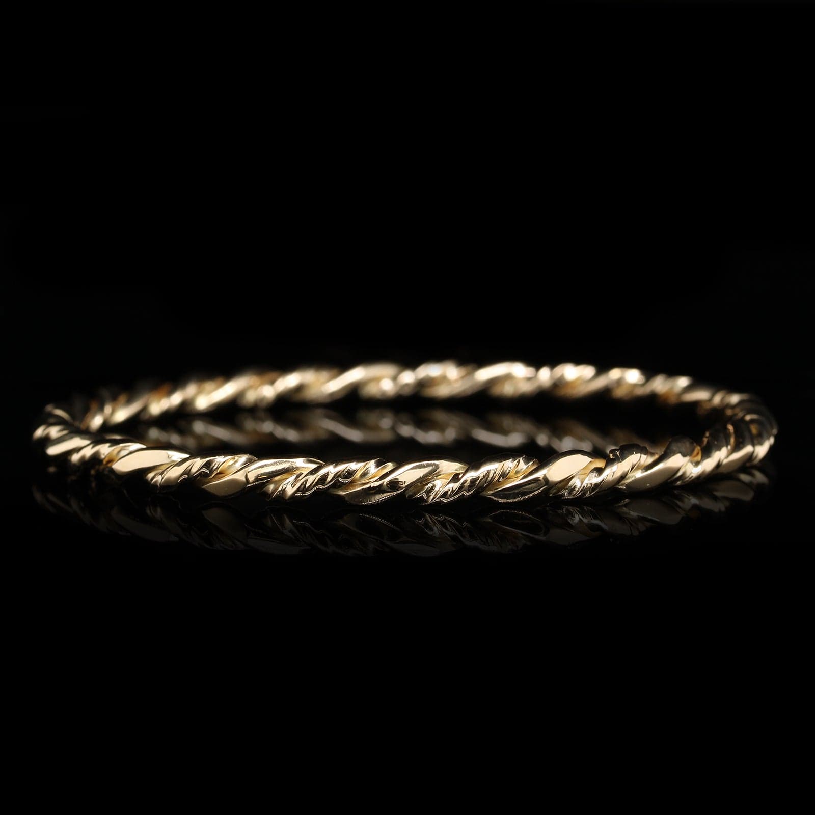 18K Yellow Gold Estate Twisted Bangle Bracelet