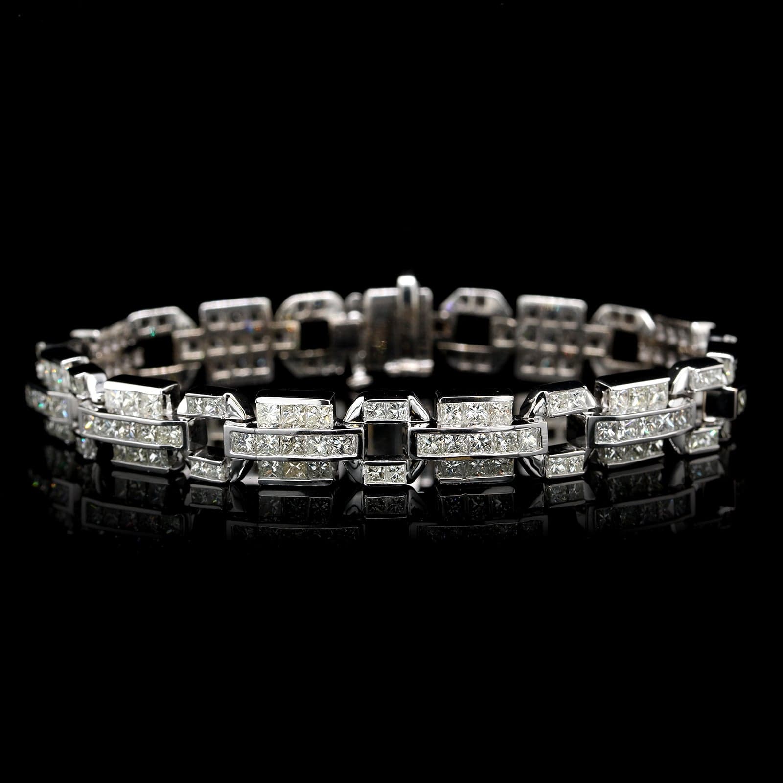 18K White Gold Estate Diamond Bracelet