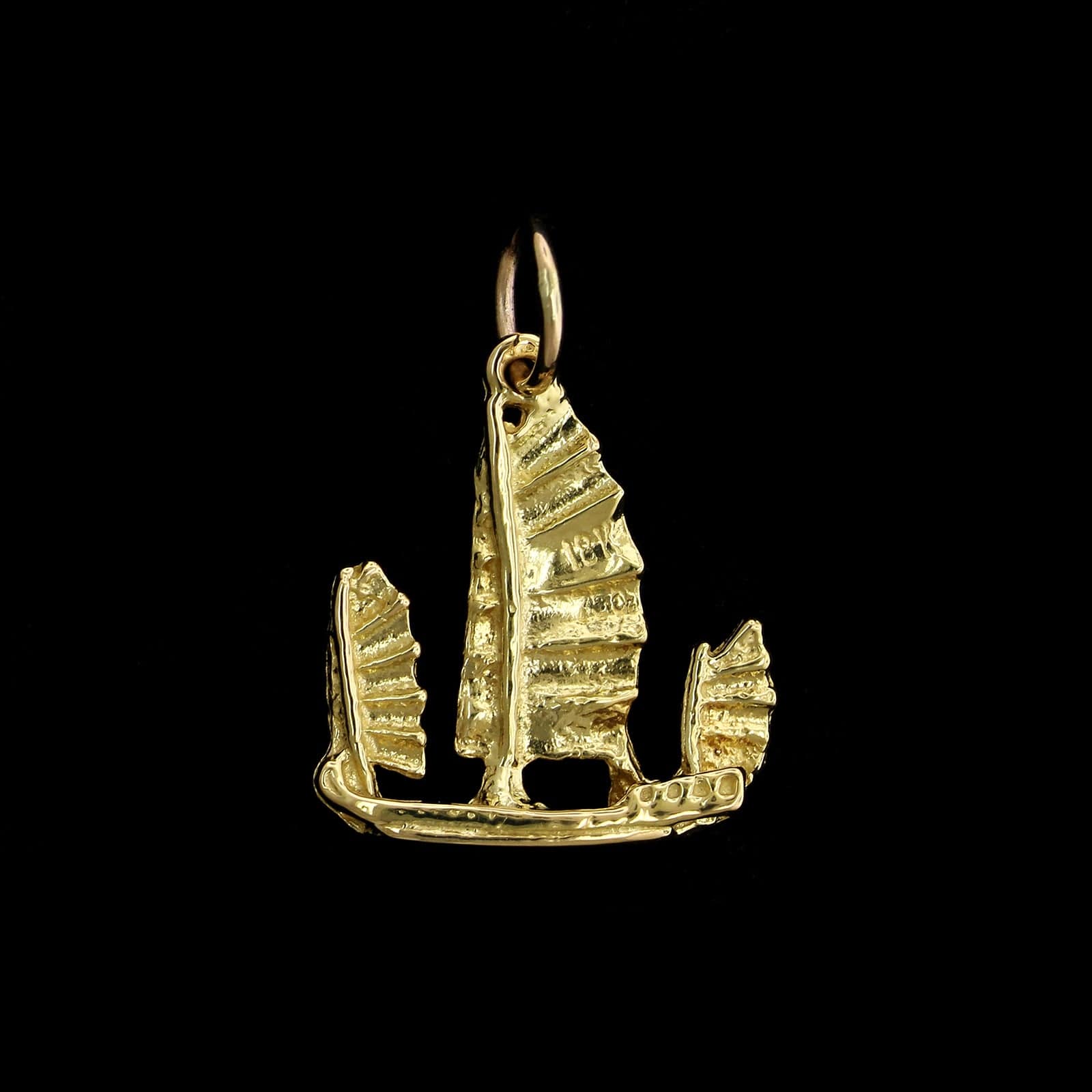 18K Yellow Gold Estate Chinese Junk Shop Charm