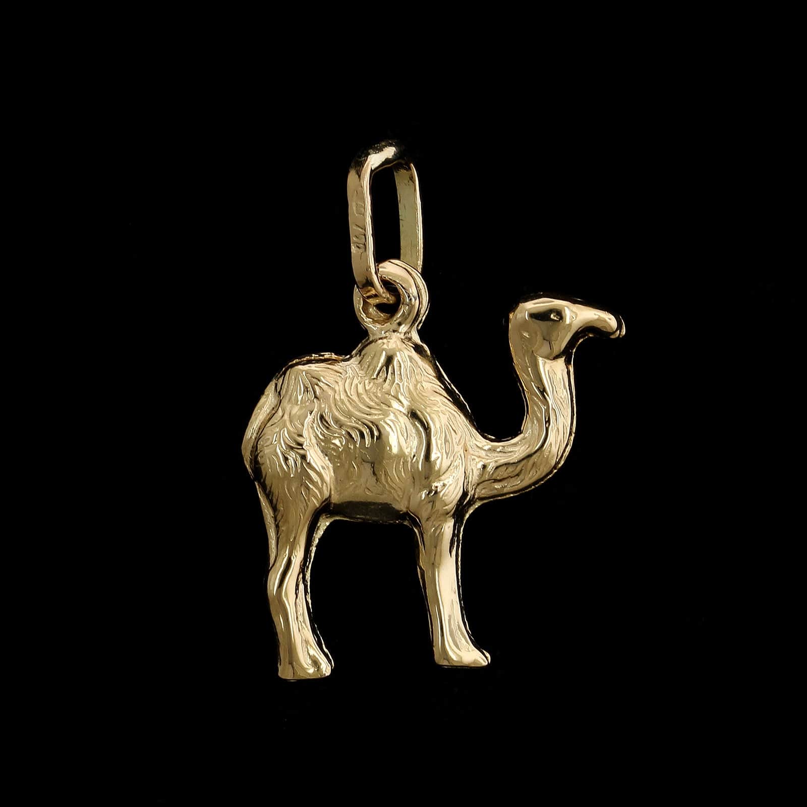 18K Yellow Gold Estate Camel Charm