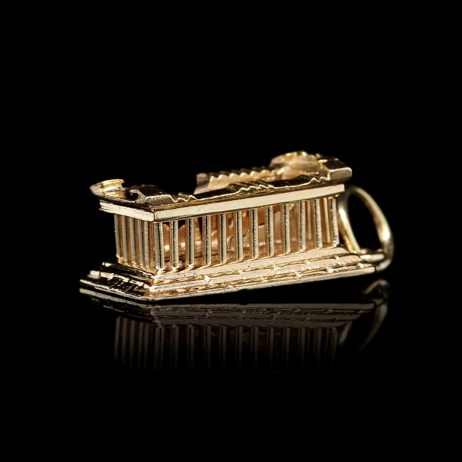 18K Yellow Gold Estate Parthenon Charm