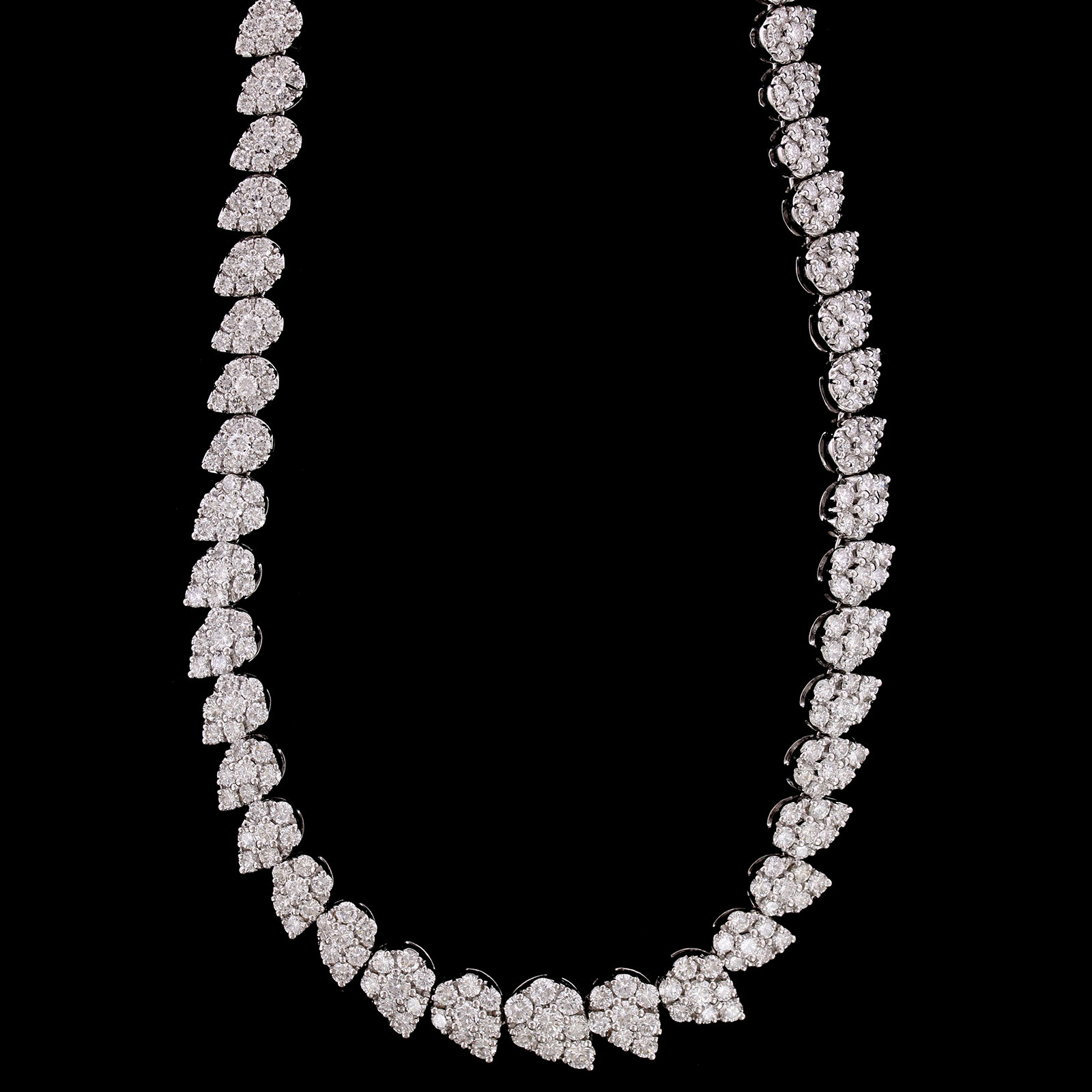 18K White Gold Andreoli Necklace with Graduated Diamonds