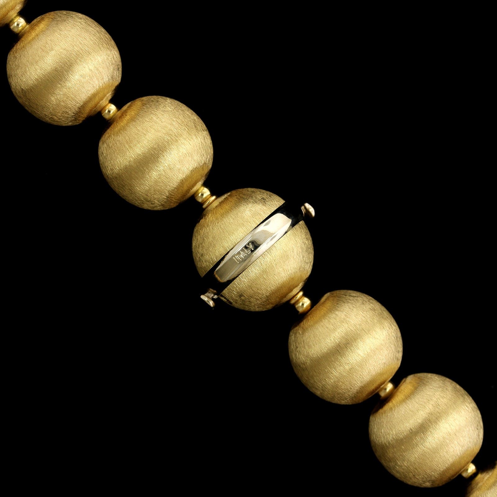 18K Yellow Gold Estate Textured Bead Necklace
