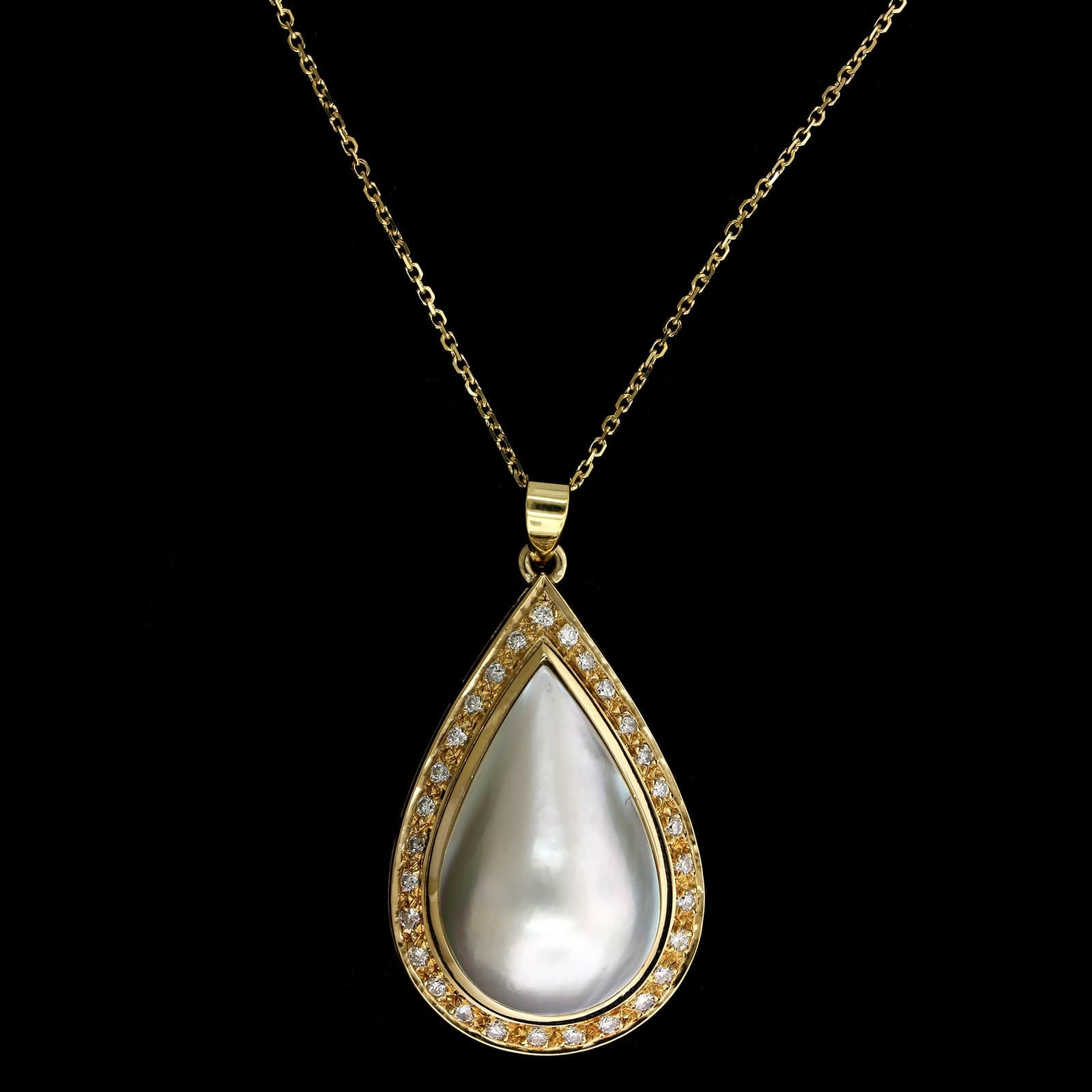 18K Yellow Gold Estate Mabe Pearl and Diamond Pendant Necklace