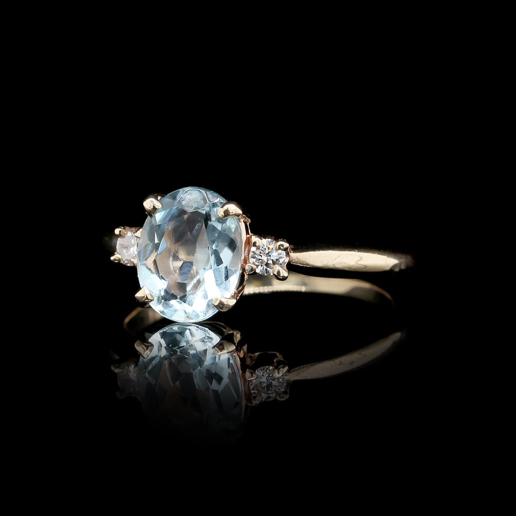 14K Yellow Gold Aquamarine and Diamond Ring. 