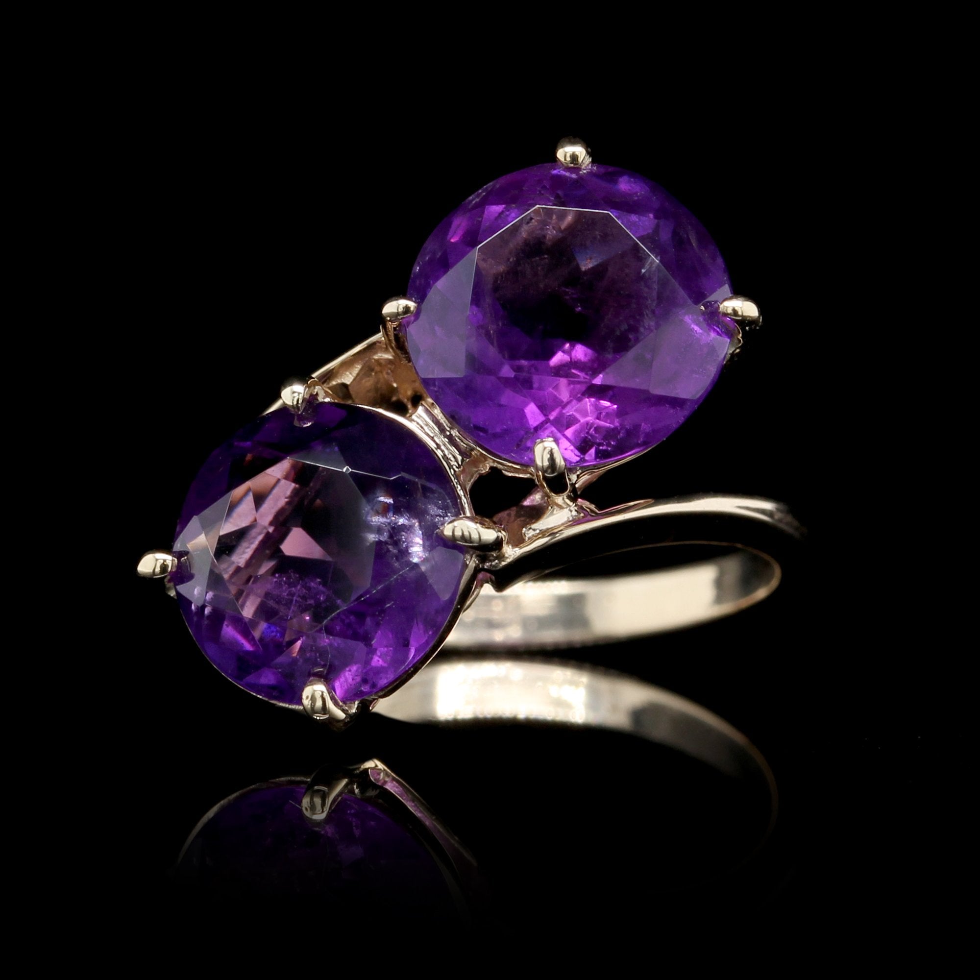 14K Yellow Gold Estate Amethyst Bypass Ring