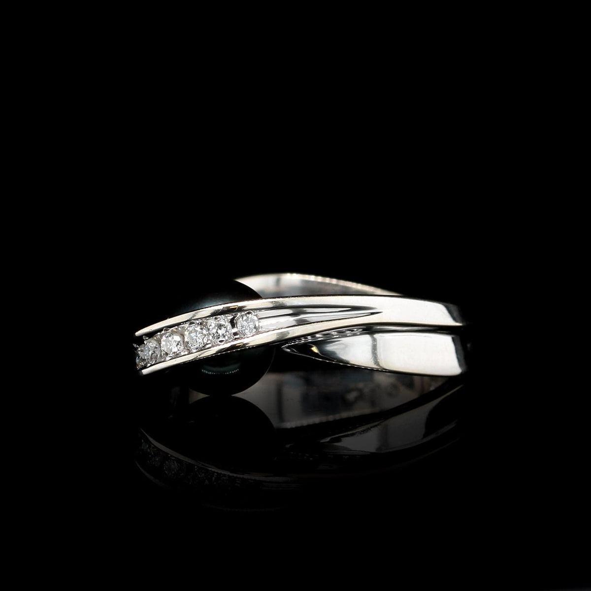 14K White Gold Estate Black Cultured Pearl and Diamond Ring