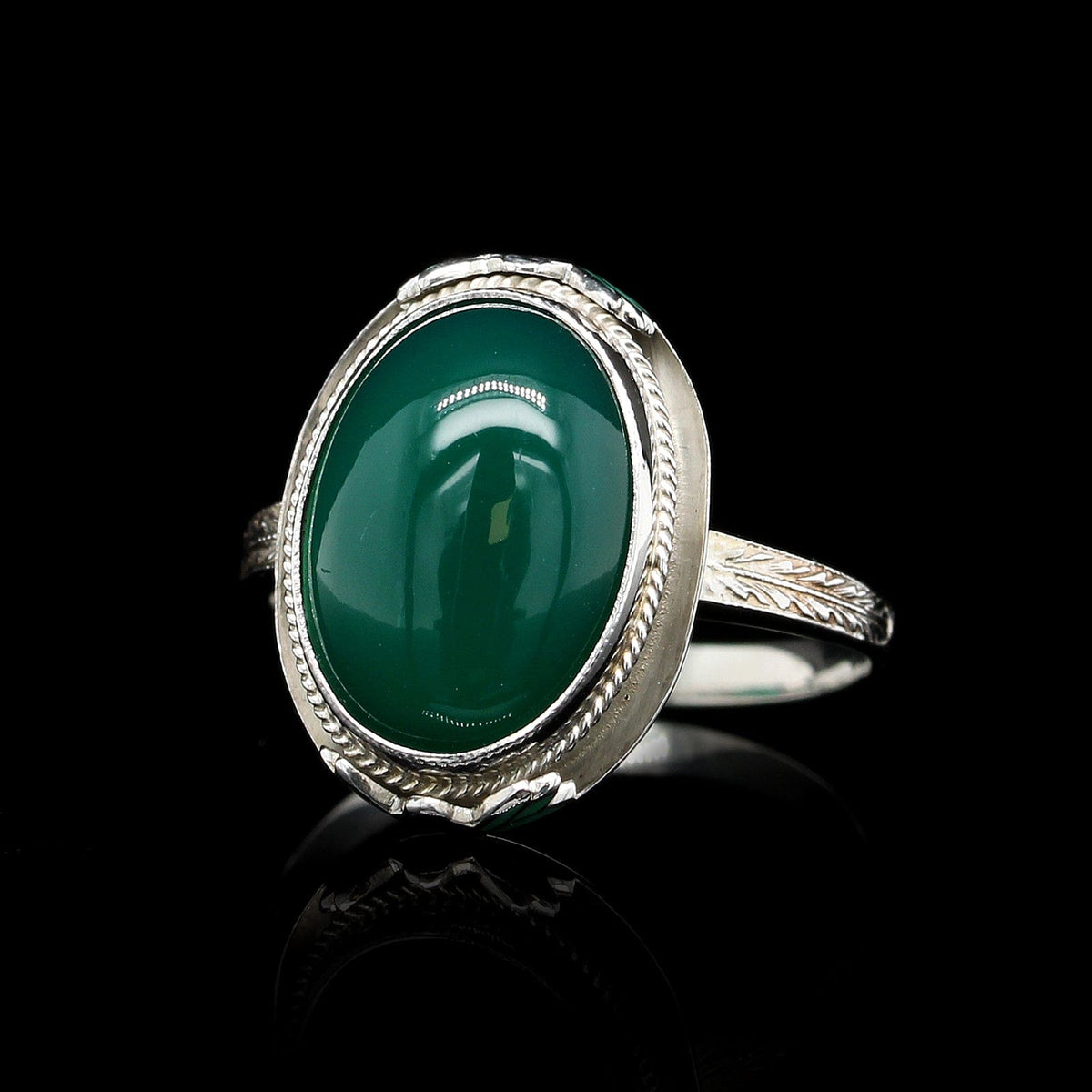 Vintage 14K White Gold Estate Green Onyx Ring