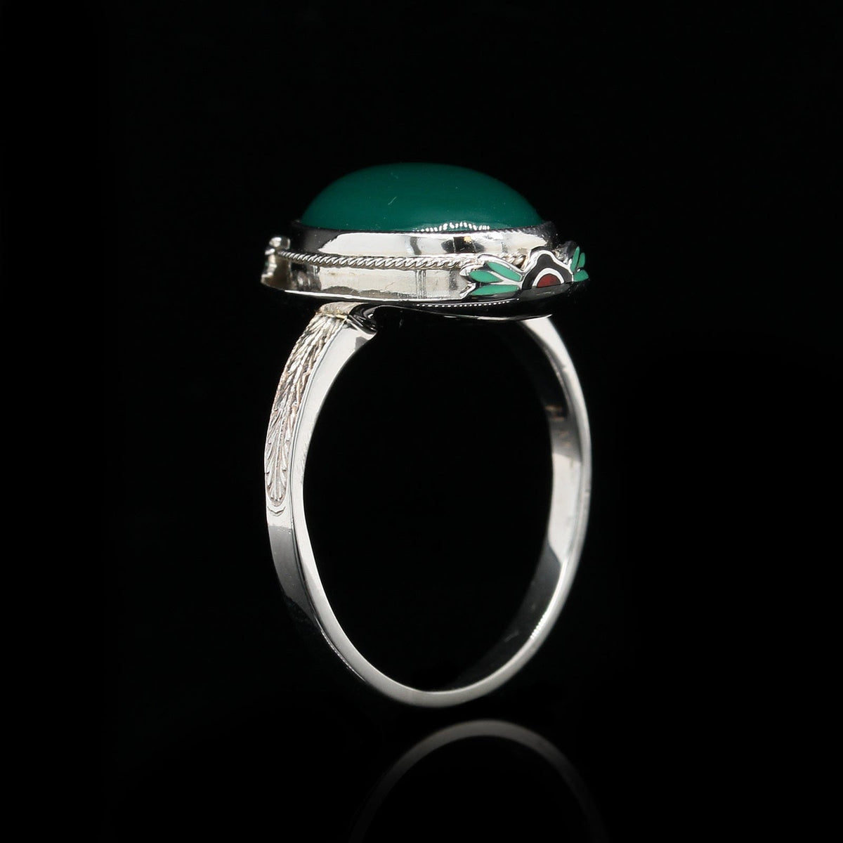 Vintage 14K White Gold Estate Green Onyx Ring