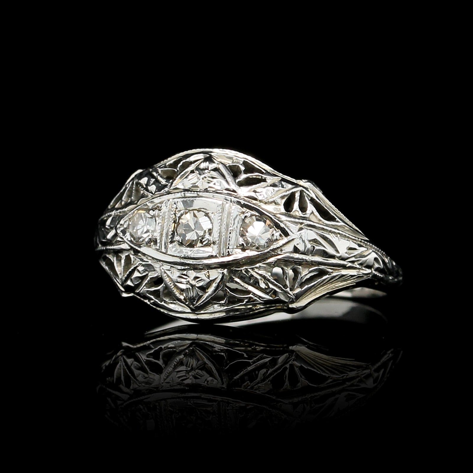Vintage 18K White Gold Estate Diamond Filigree Ring