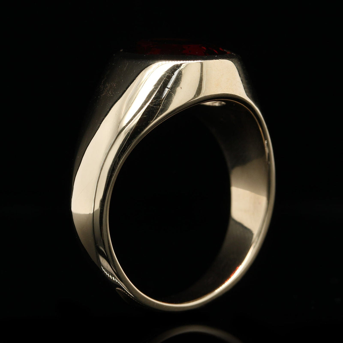 14K Yellow Gold Estate Garnet Ring