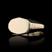 18K Yellow Gold Estate Signet Ring