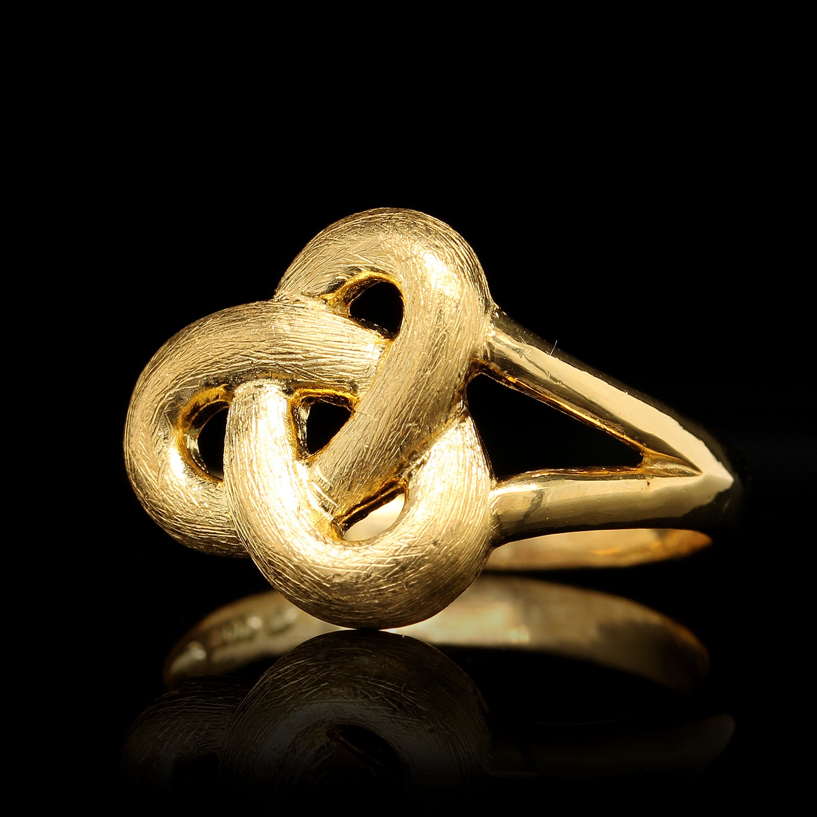 24K Yellow Gold Estate Knot Ring