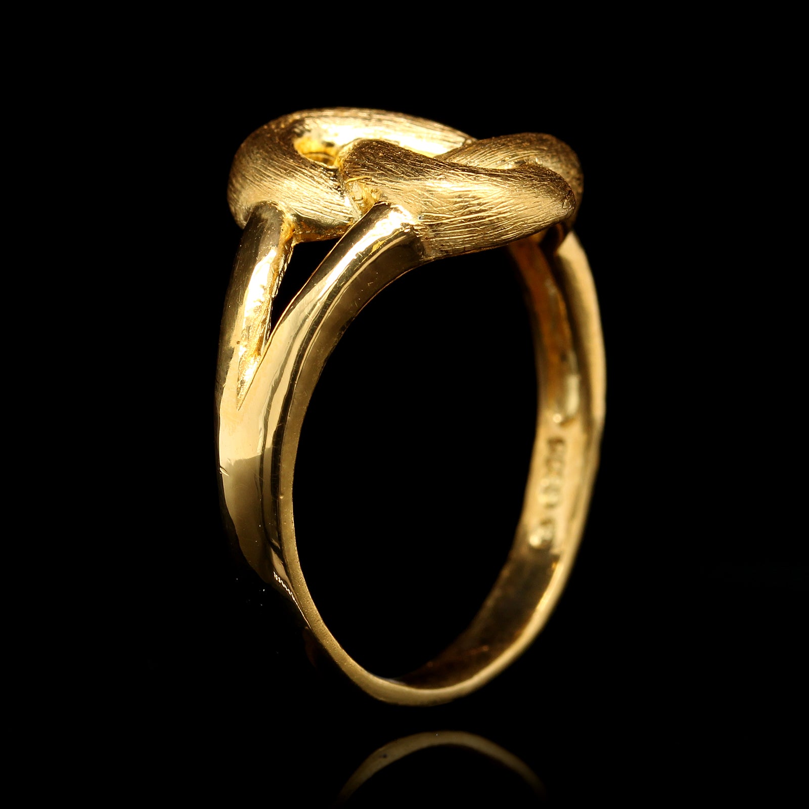 24K Yellow Gold Estate Knot Ring