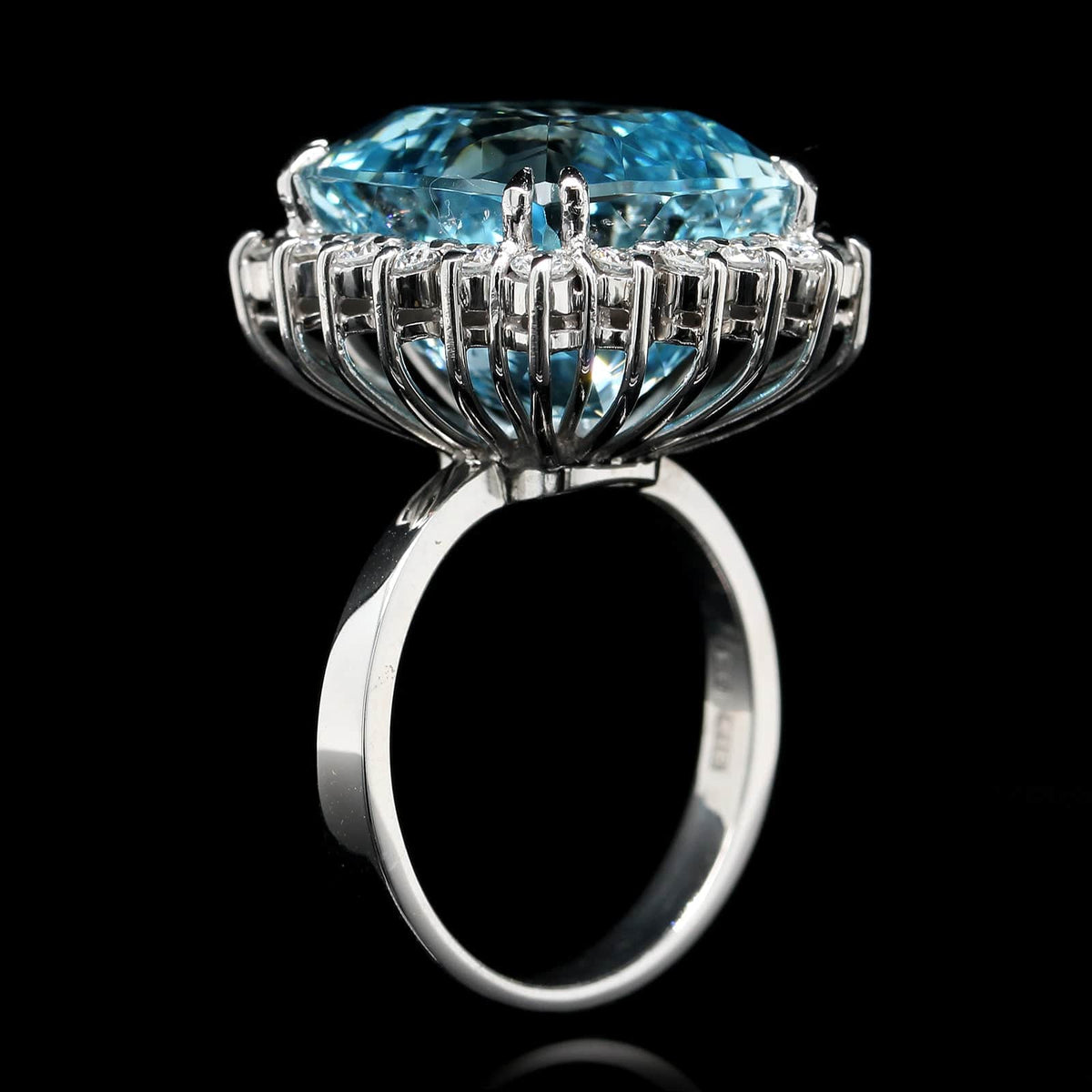 18K White Gold Estate Aquamarine and Diamond Ring