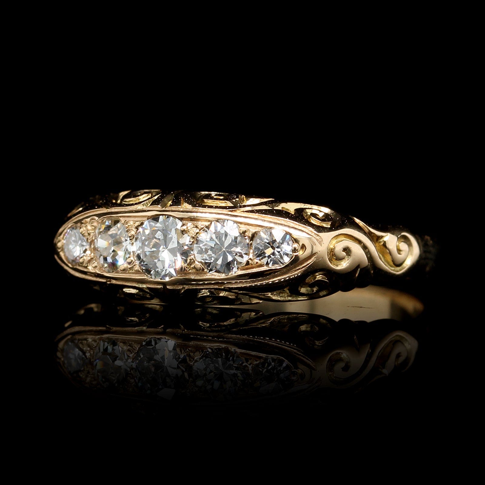 Vintage 18K Yellow Gold Estate Diamond Ring