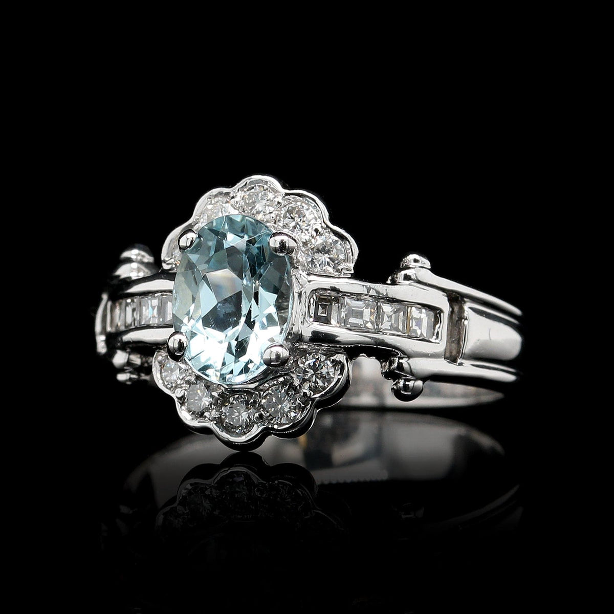18K White Gold Estate Aquamarine and Diamond Ring