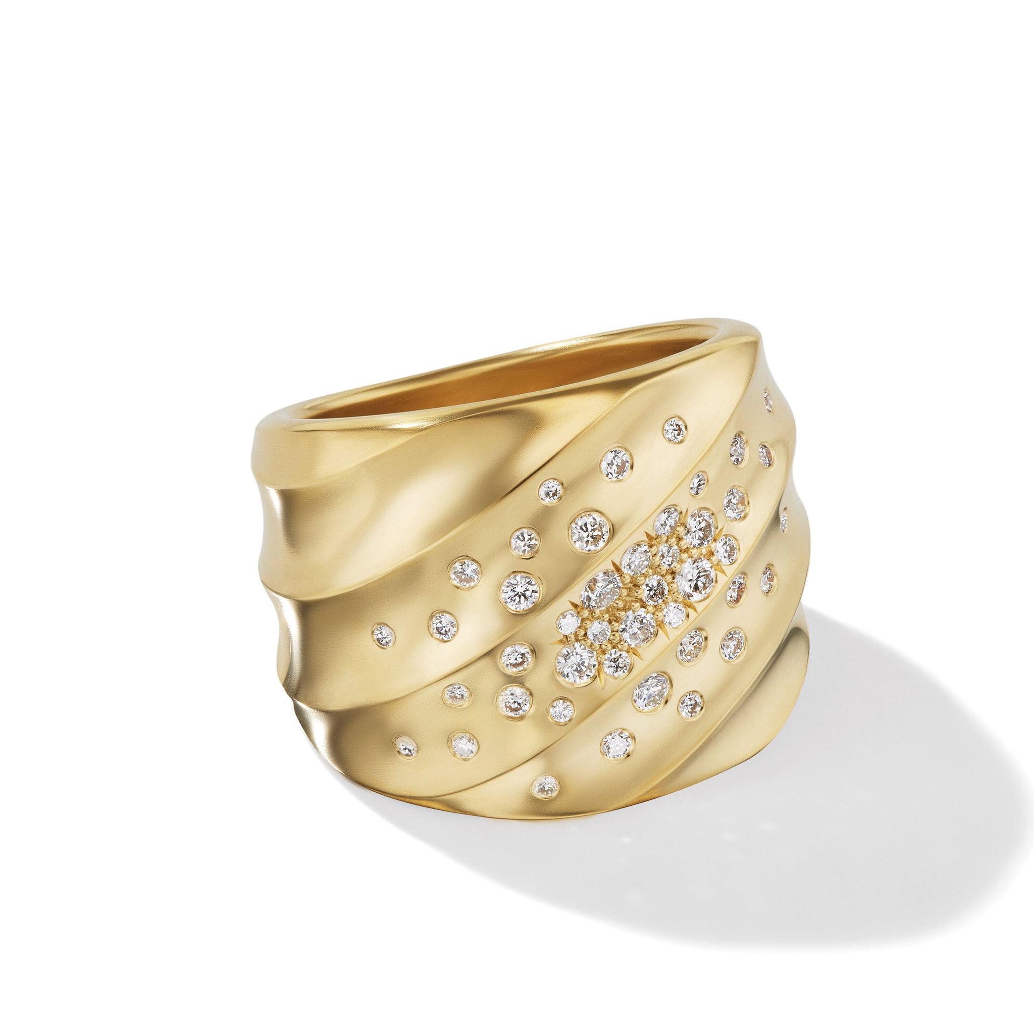 Cable Edge™ Saddle Ring in Recycled 18K Yellow Gold with Pavé Diamonds