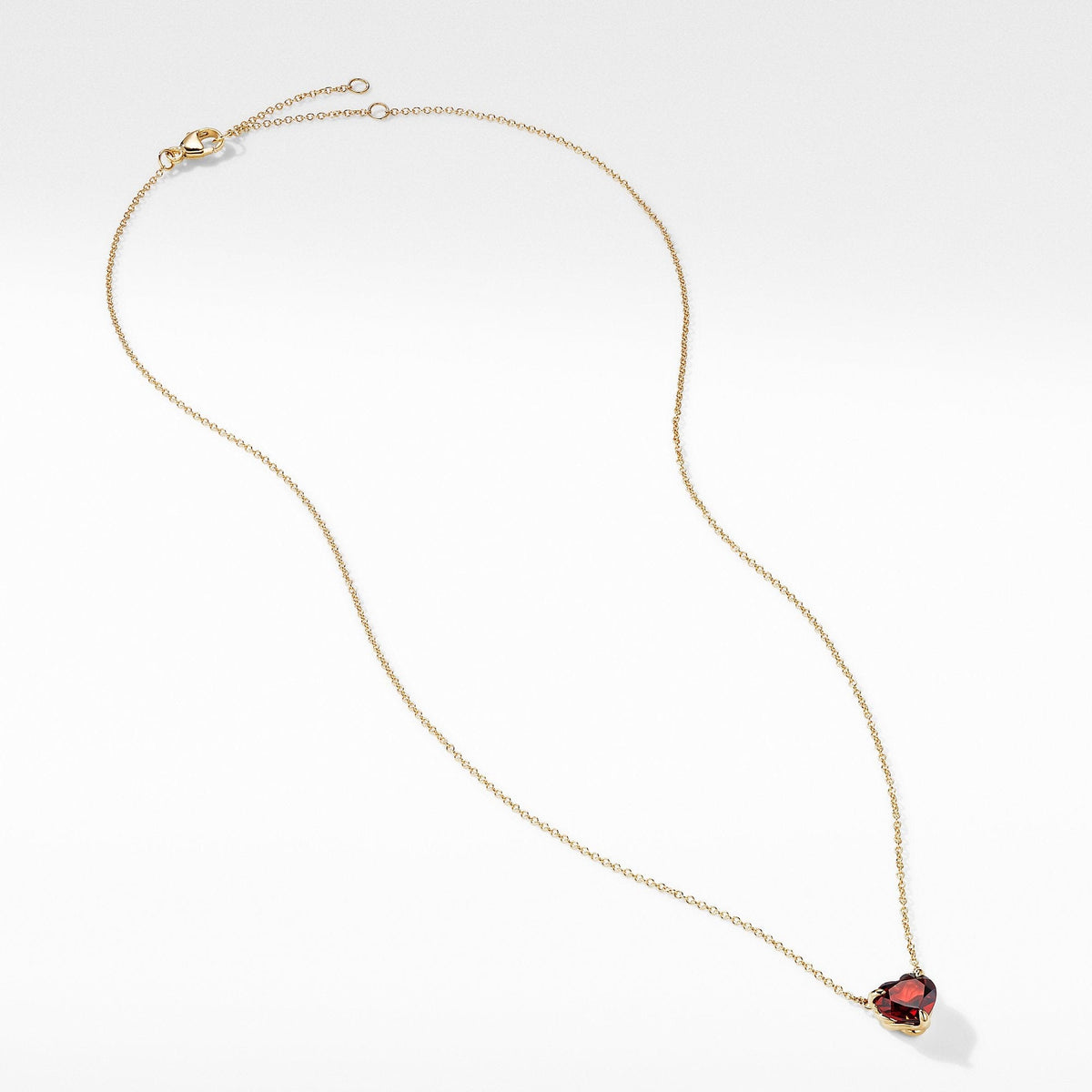 Heart Pendant Necklace in 18K Yellow Gold with Garnet