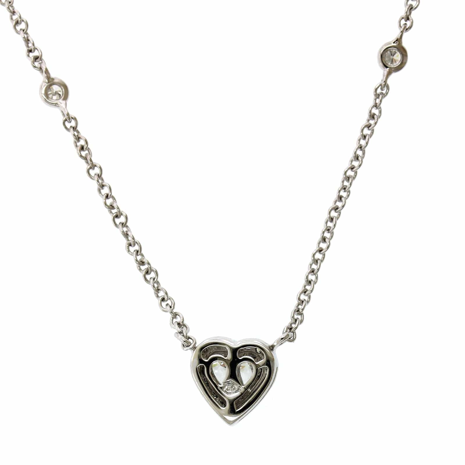 18K White Gold Heart Cluster Diamond Necklace