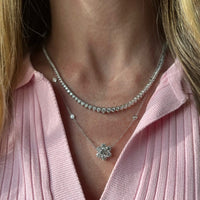 18K White Gold Diamond Flower Pendant Necklace