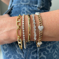 14K Yellow Gold Pave Diamond Heart Curb Link Bracelet