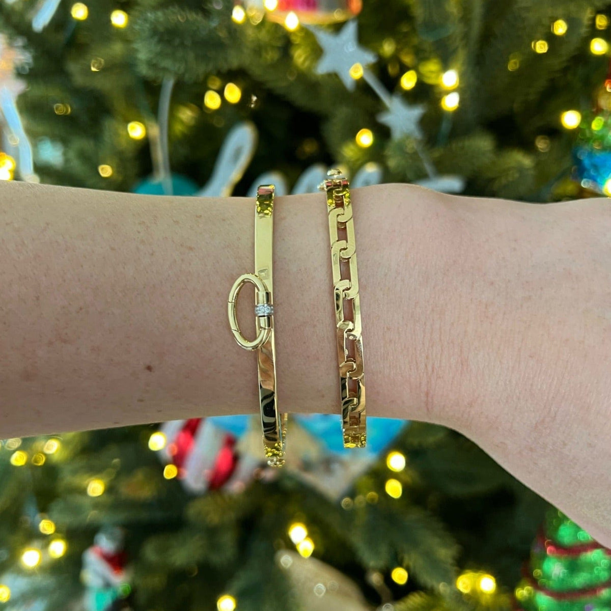 Roberto Coin 18K Yellow Charm Holder Diamond Bangle