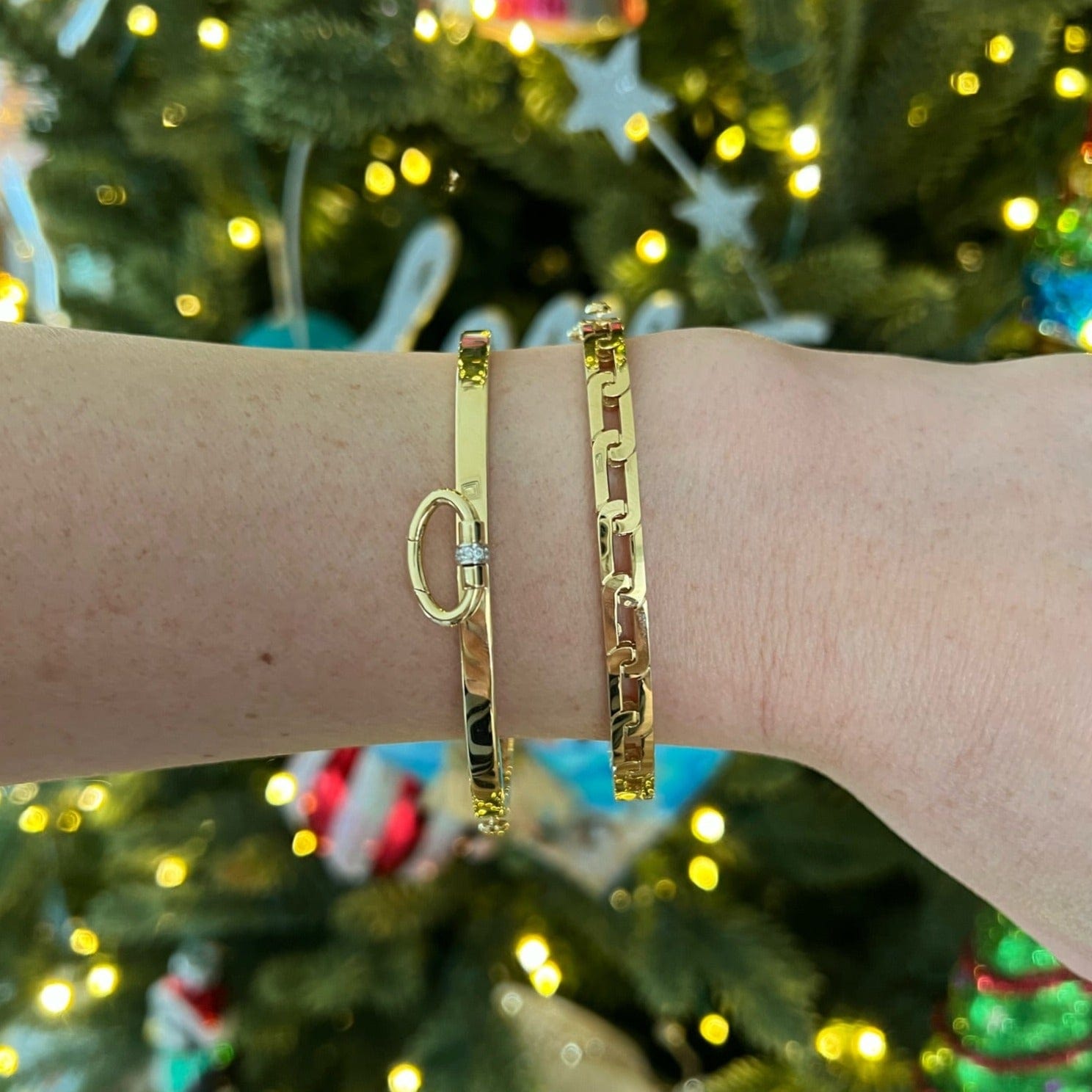 Roberto Coin 18K Yellow Charm Holder Diamond Bangle