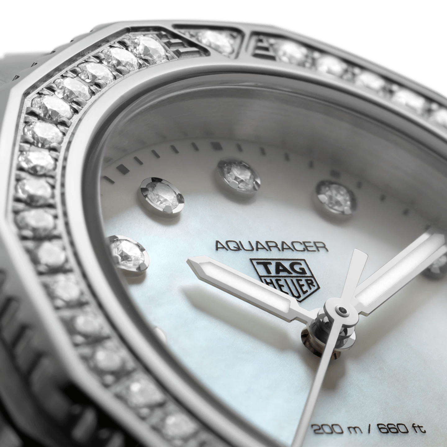 TAG Heuer Aquaracer Professional 200 Diamond