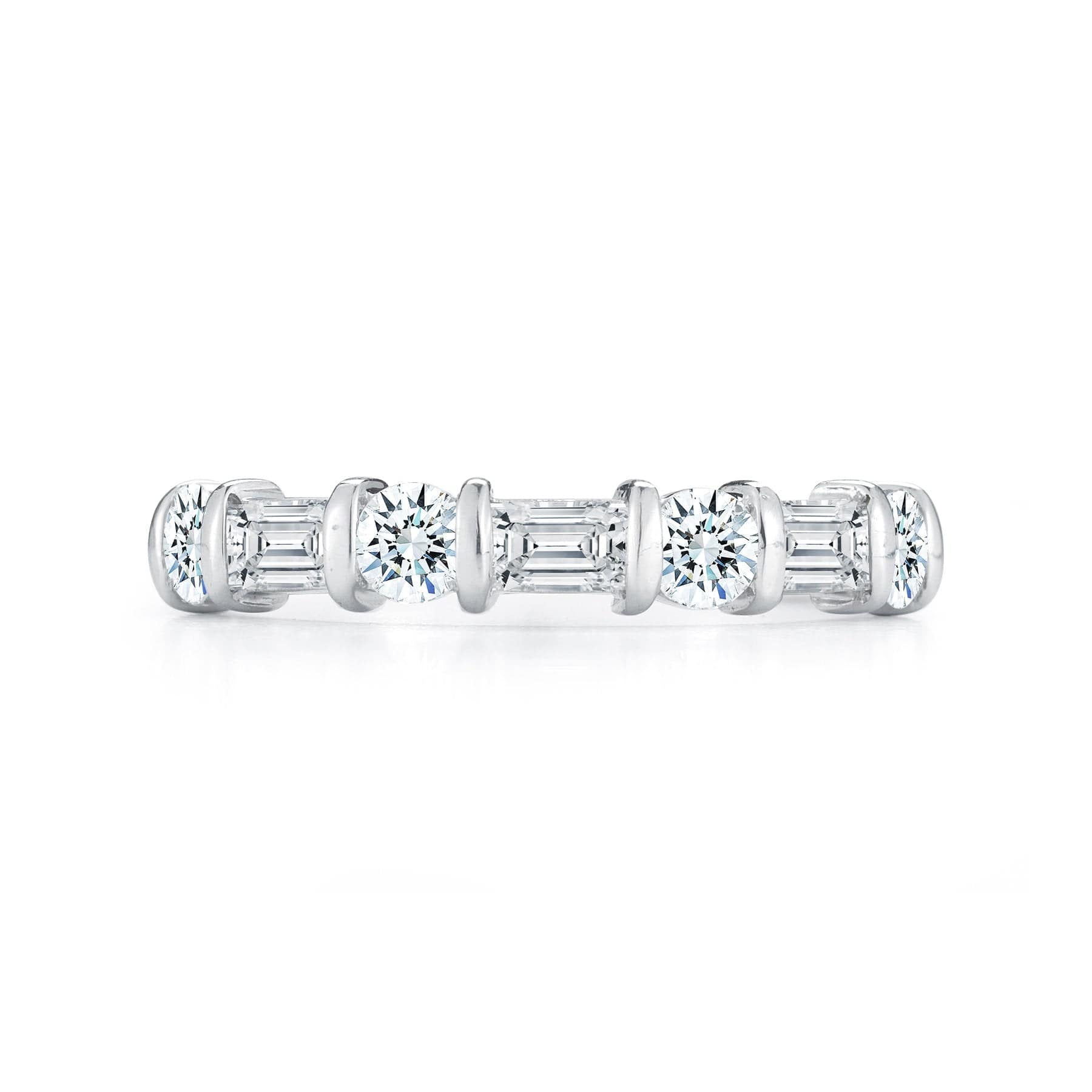 Platinum Alternating Round and Baquette Diamond Wedding Ring
