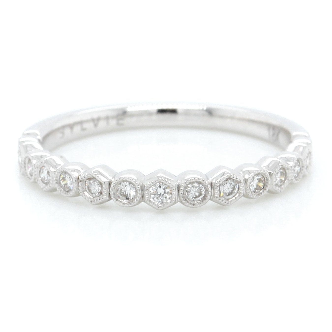 18K White Gold Alternating Shapes Milgrain Diamond Band