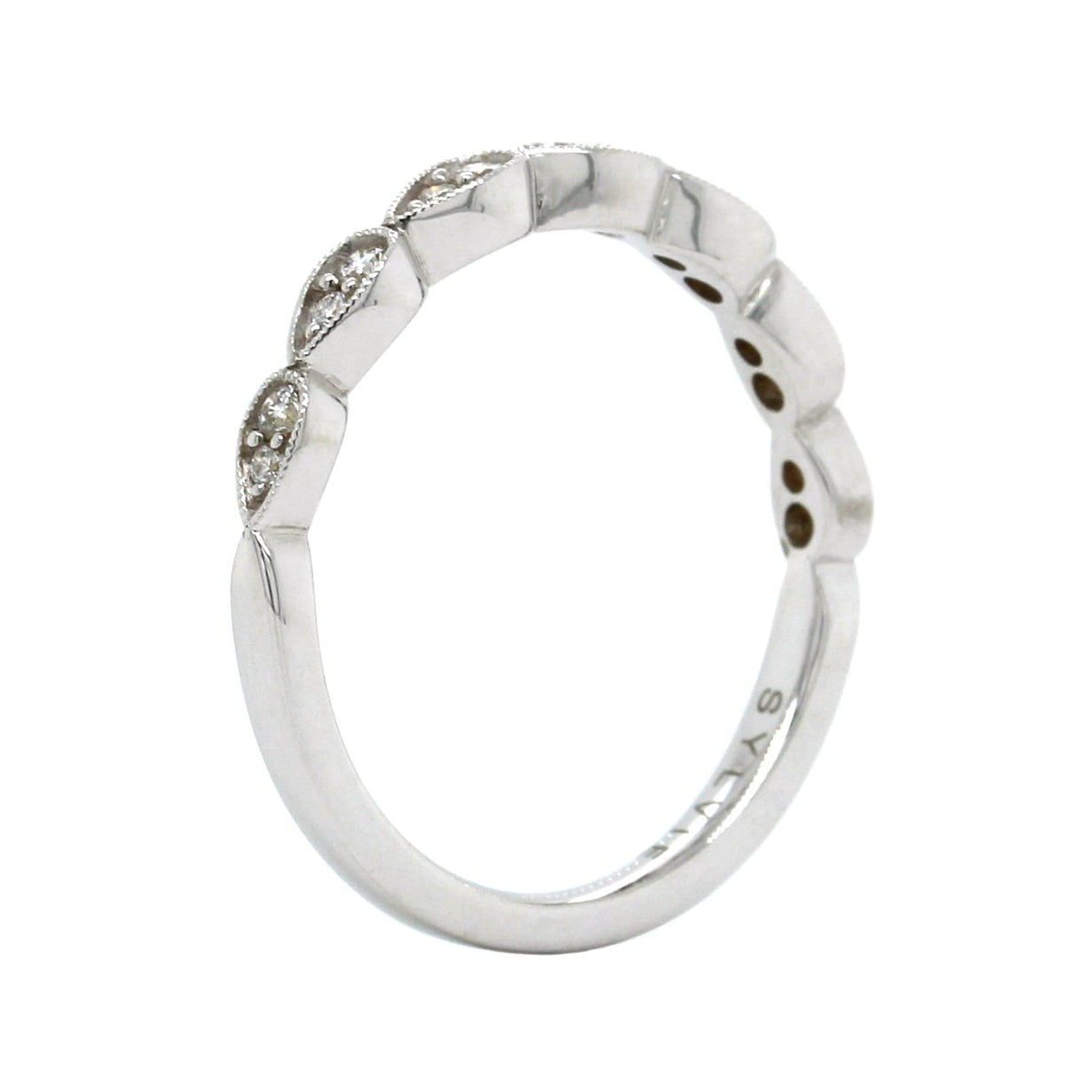 18K White Gold Teardrop Shaped Wedding Band