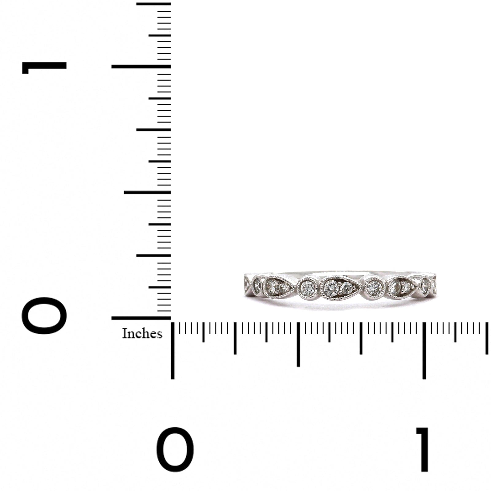 18K White Gold Alternating Round and Teardrop Wedding Band