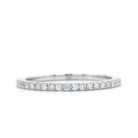 18K White Gold Prong Set Diamond Band