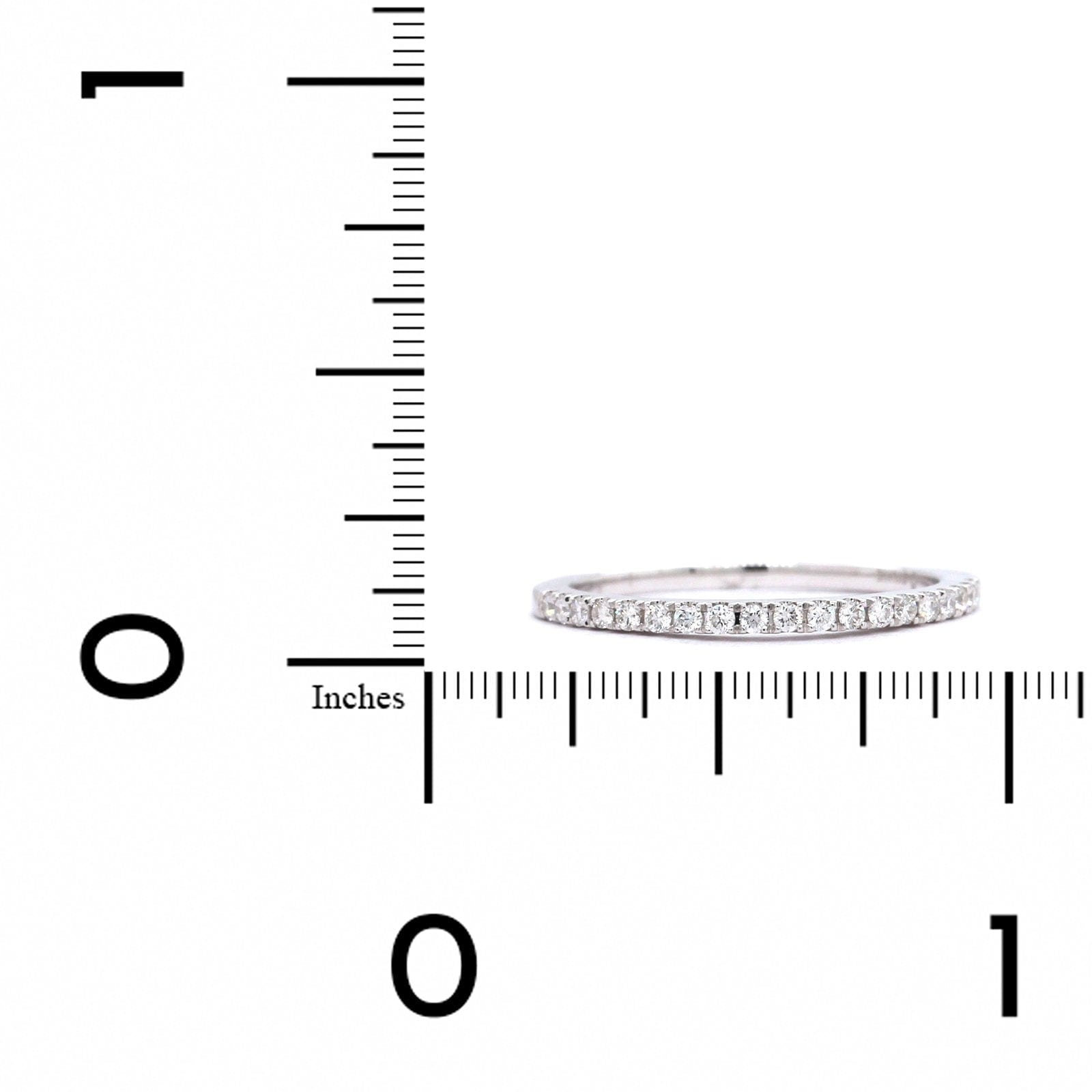 18K White Gold Prong Set Diamond Band